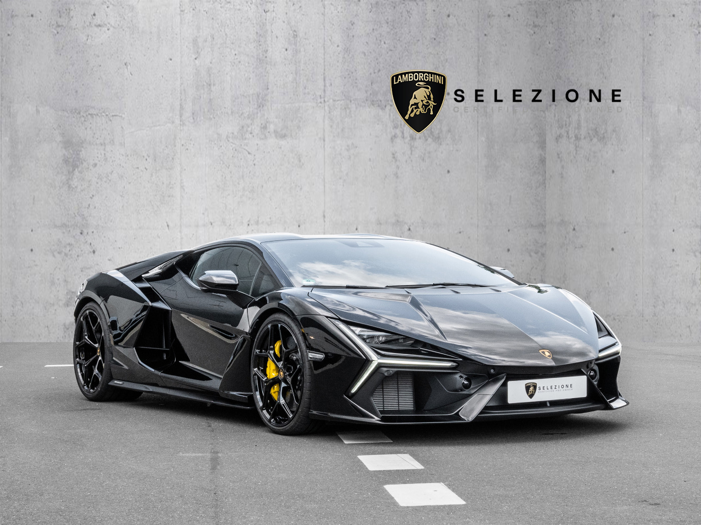 Lamborghini Revuelto