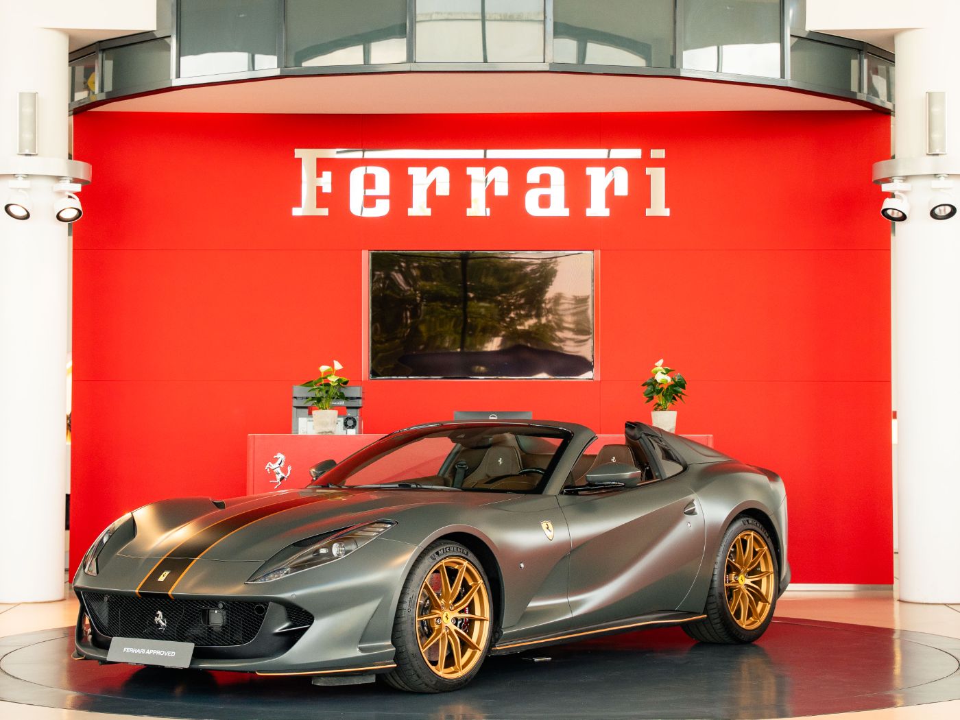 Ferrari 812