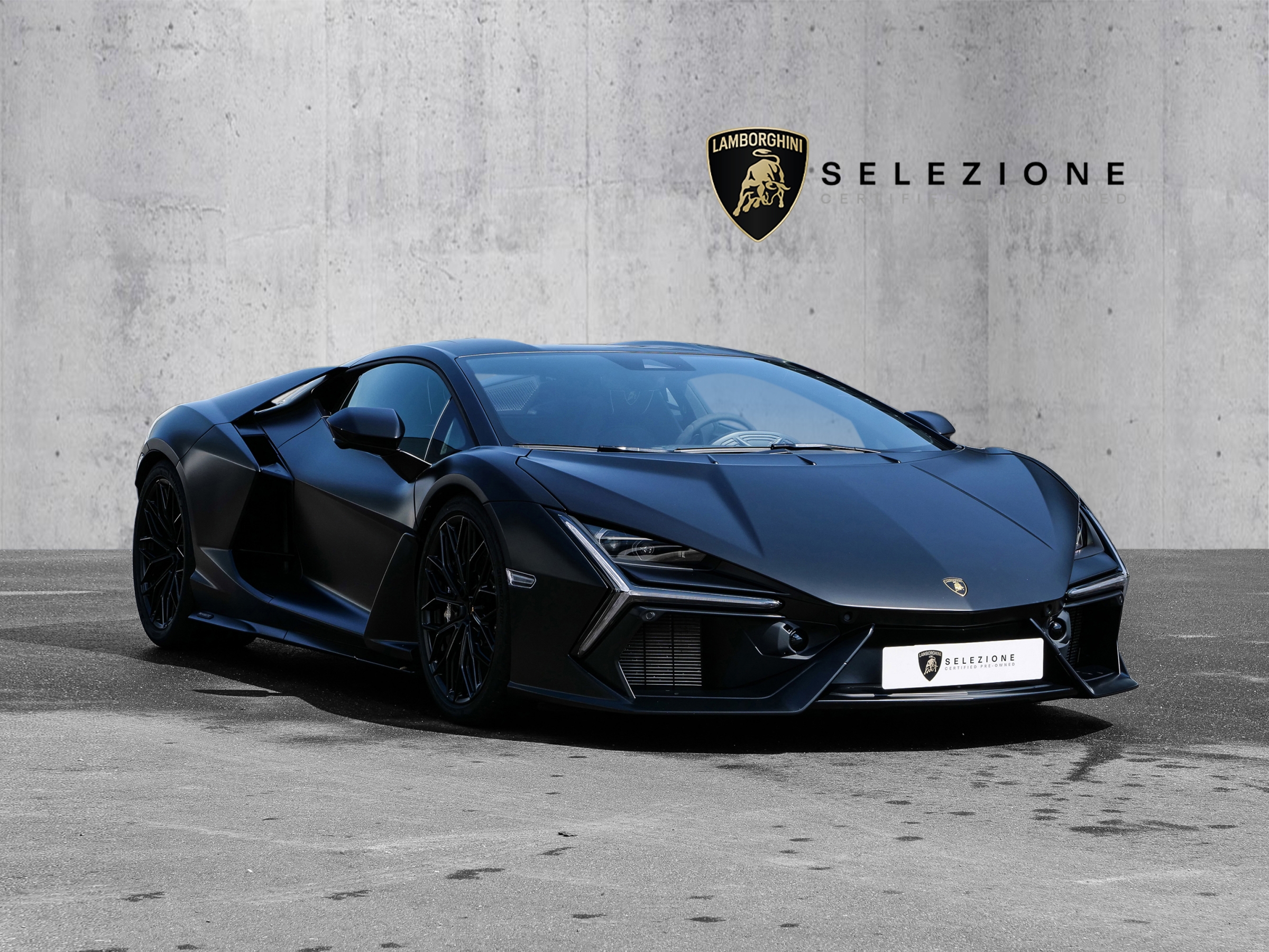 Lamborghini Revuelto