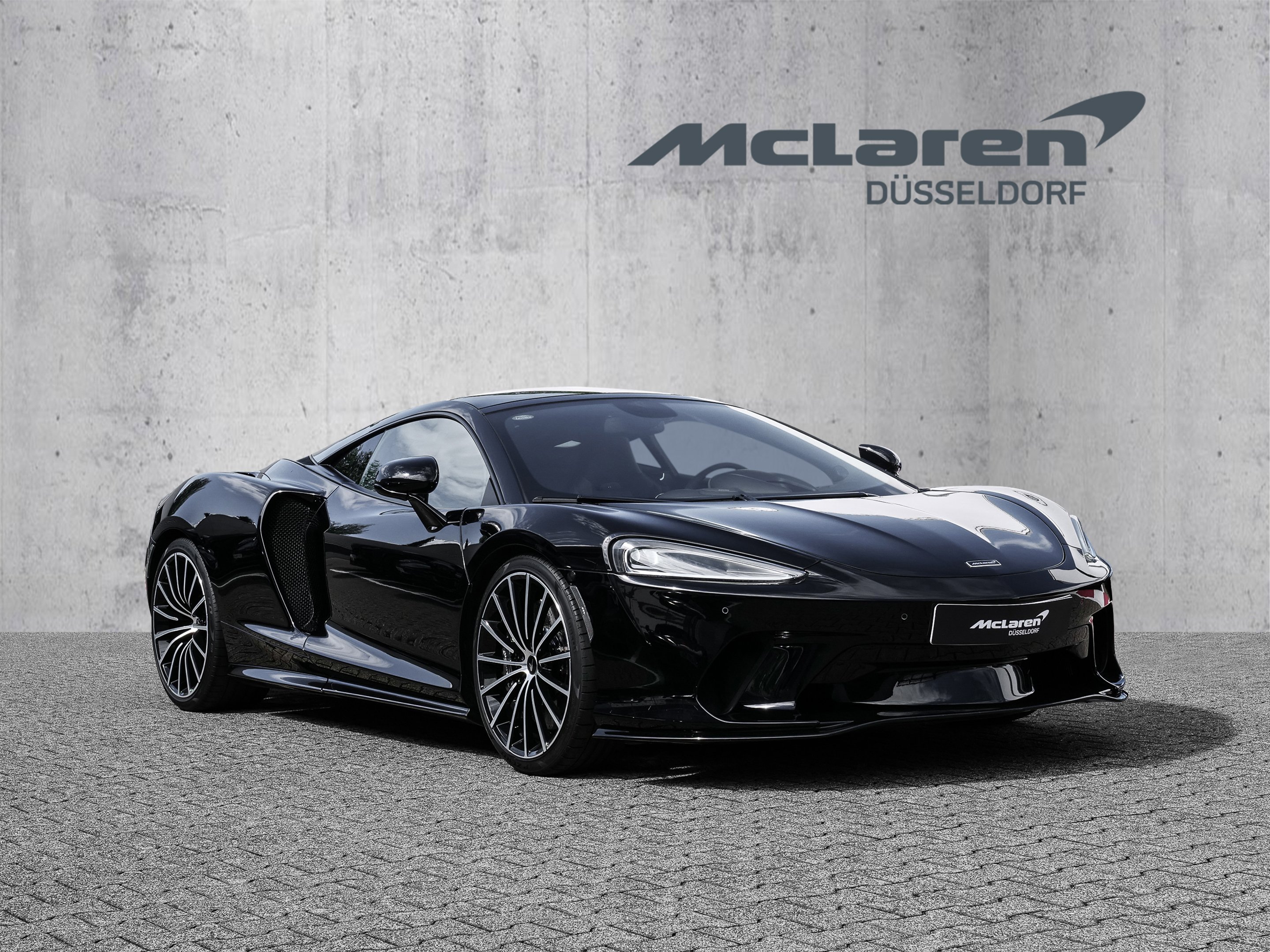 McLaren GT