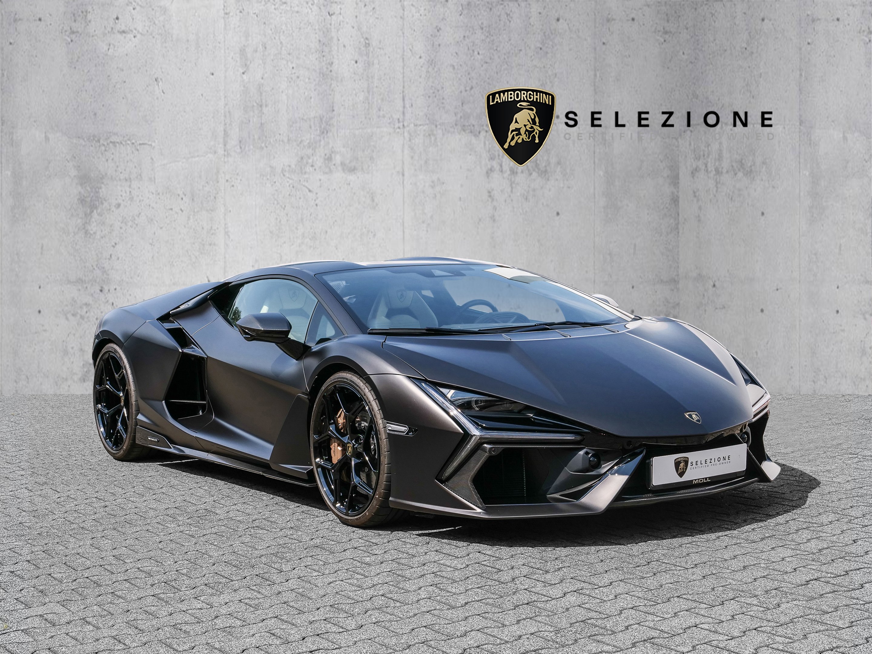 Lamborghini Revuelto